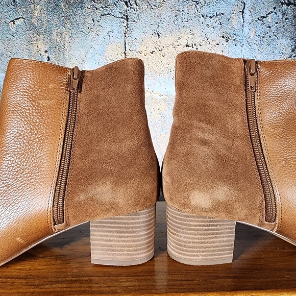 Crown Vintage Two-Toned Heeled Boots Size 8.5M - Picture 13 of 15